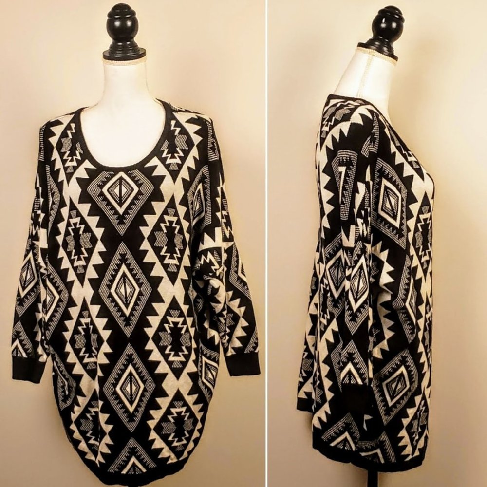 FOREVER 21 Sweater, Black Aztec Boho Tribal, L